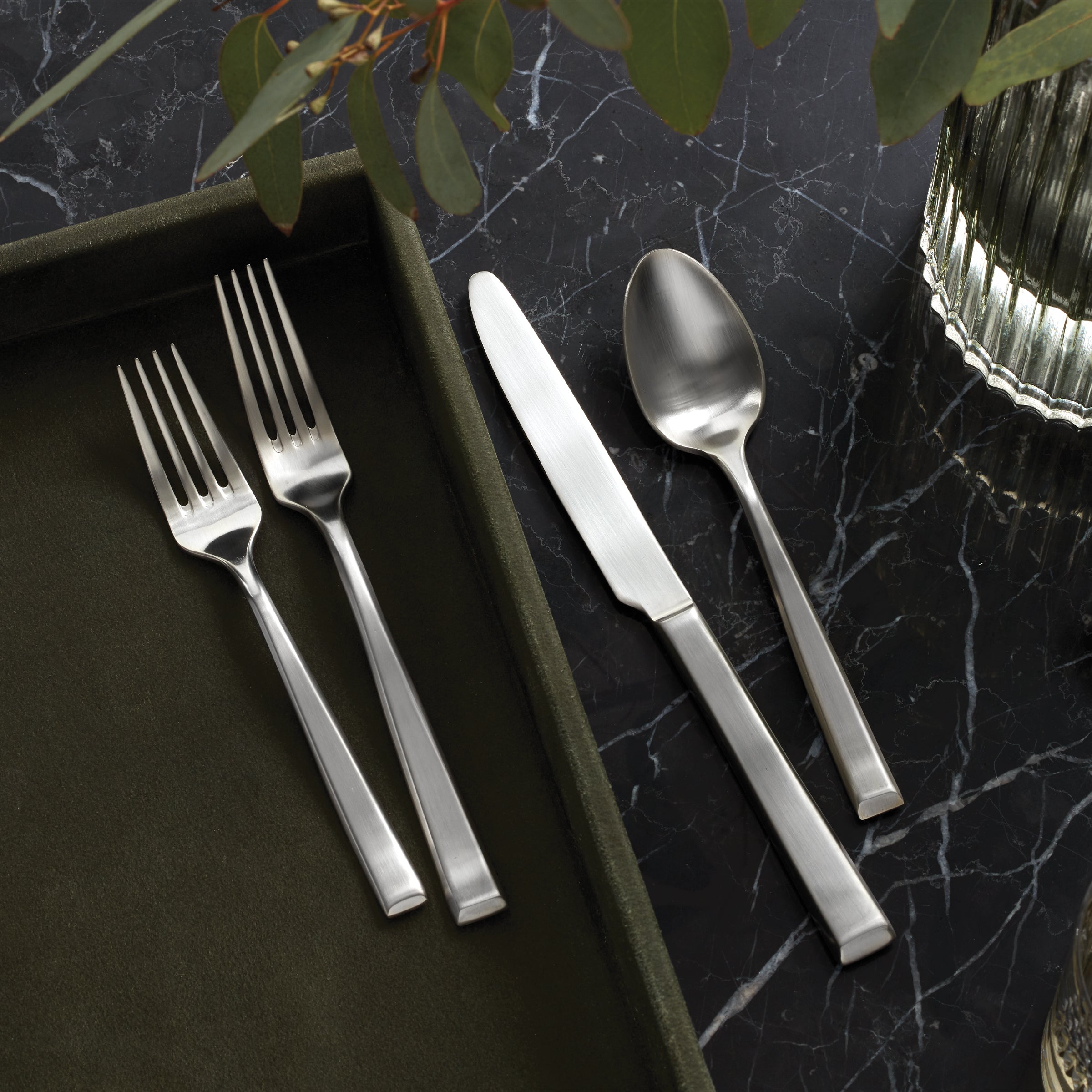 East End Satin 20 Piece Flatware Set - Image 2
