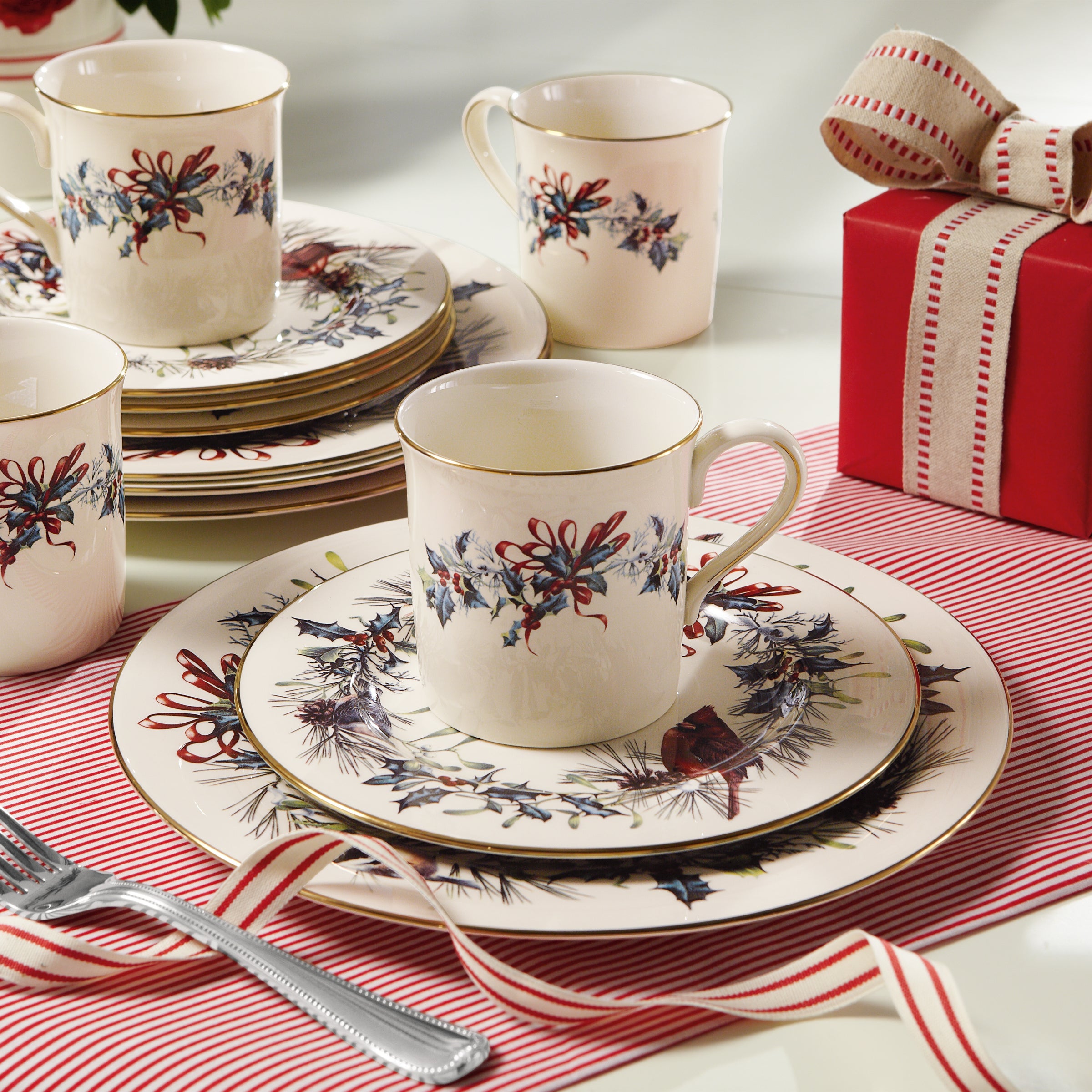 Winter Greetings Dinner Plates - Set of 4 - Image 6