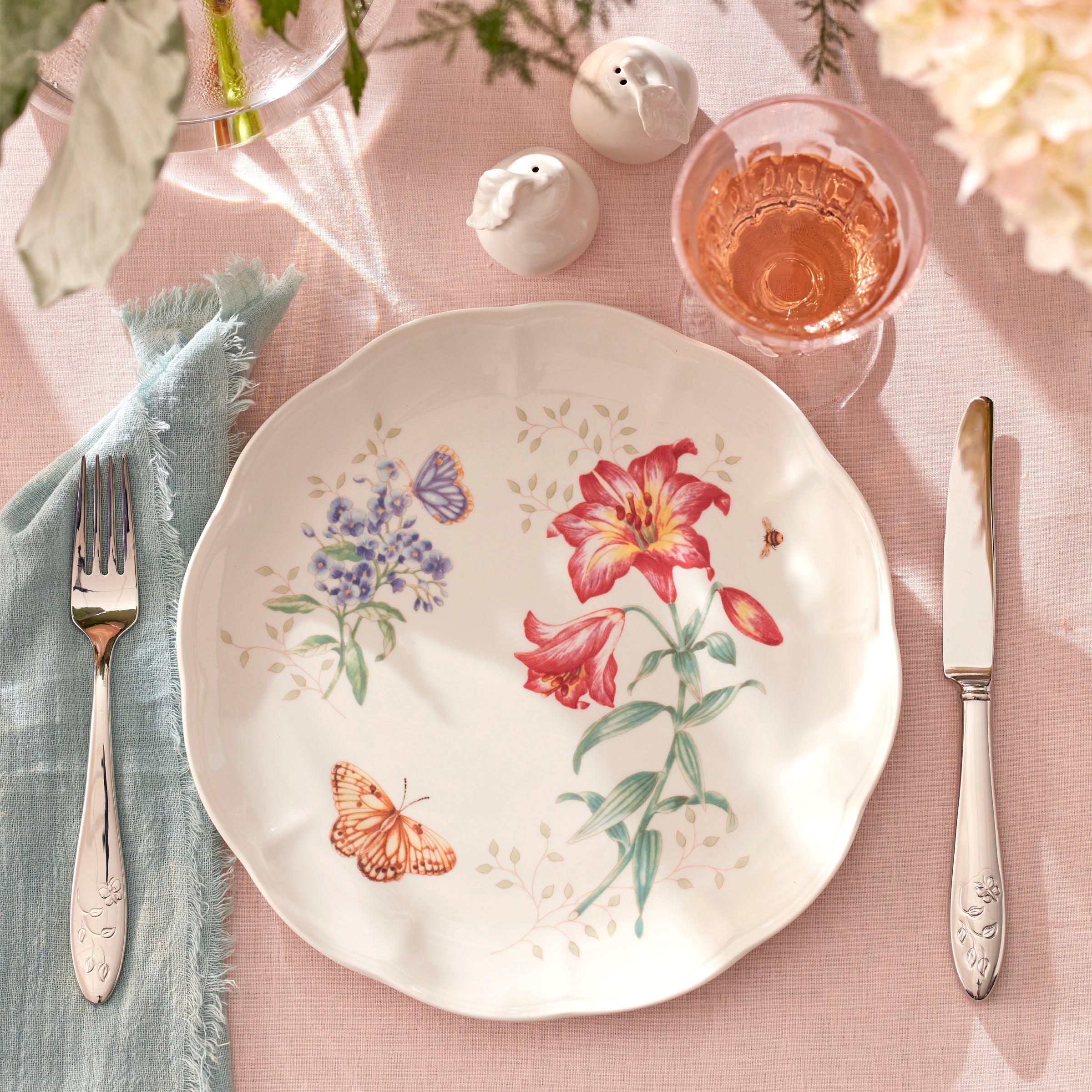 Butterfly Meadow 18-Piece Dinnerware Set - Image 4