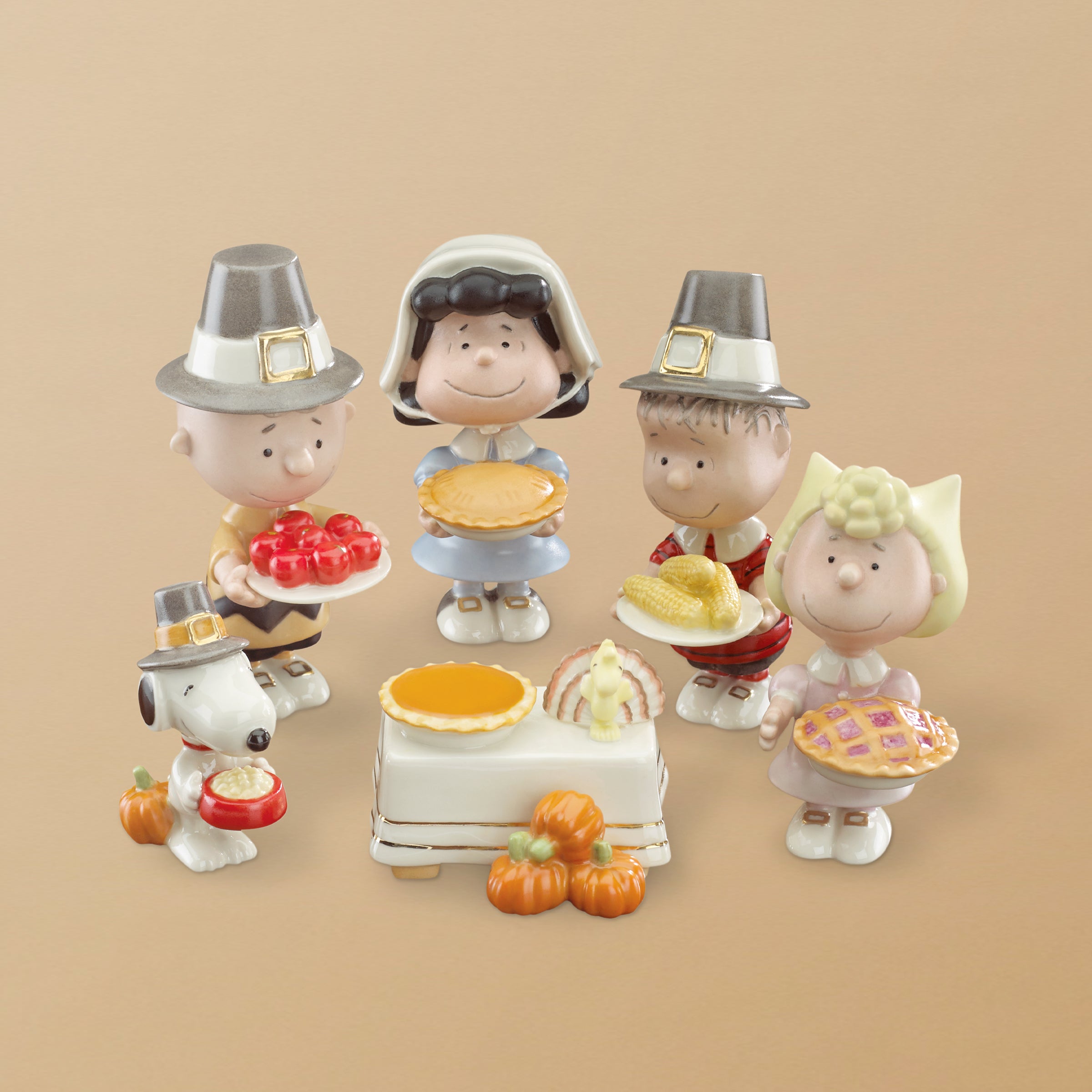 Peanuts 6-Piece Thanksgiving Figurine Set