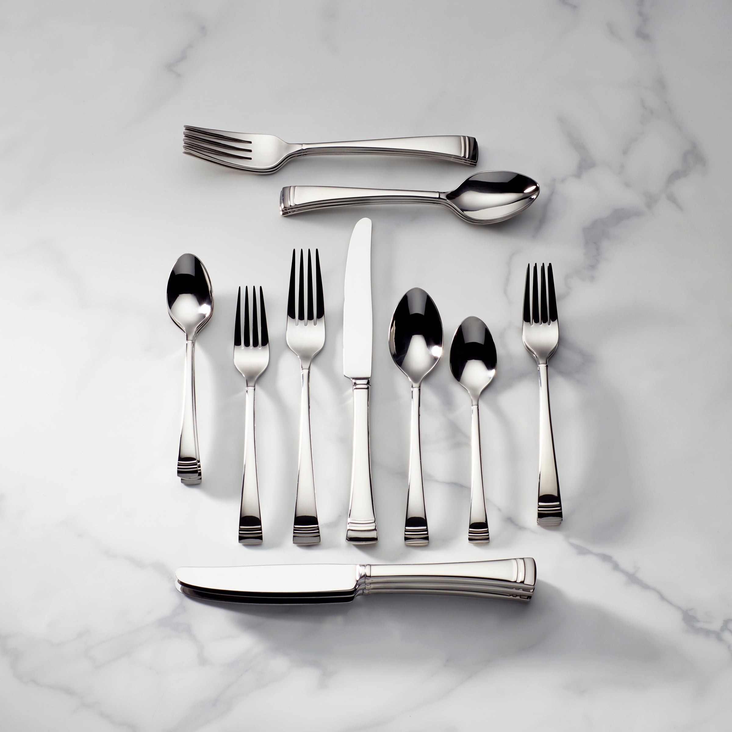 Federal Platinum 20 Piece Flatware Set - Image 2