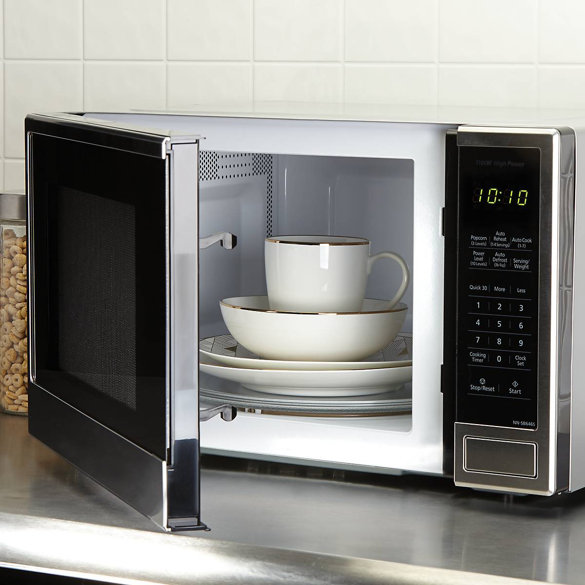 Trianna White 4-Piece Place Setting - Image 3