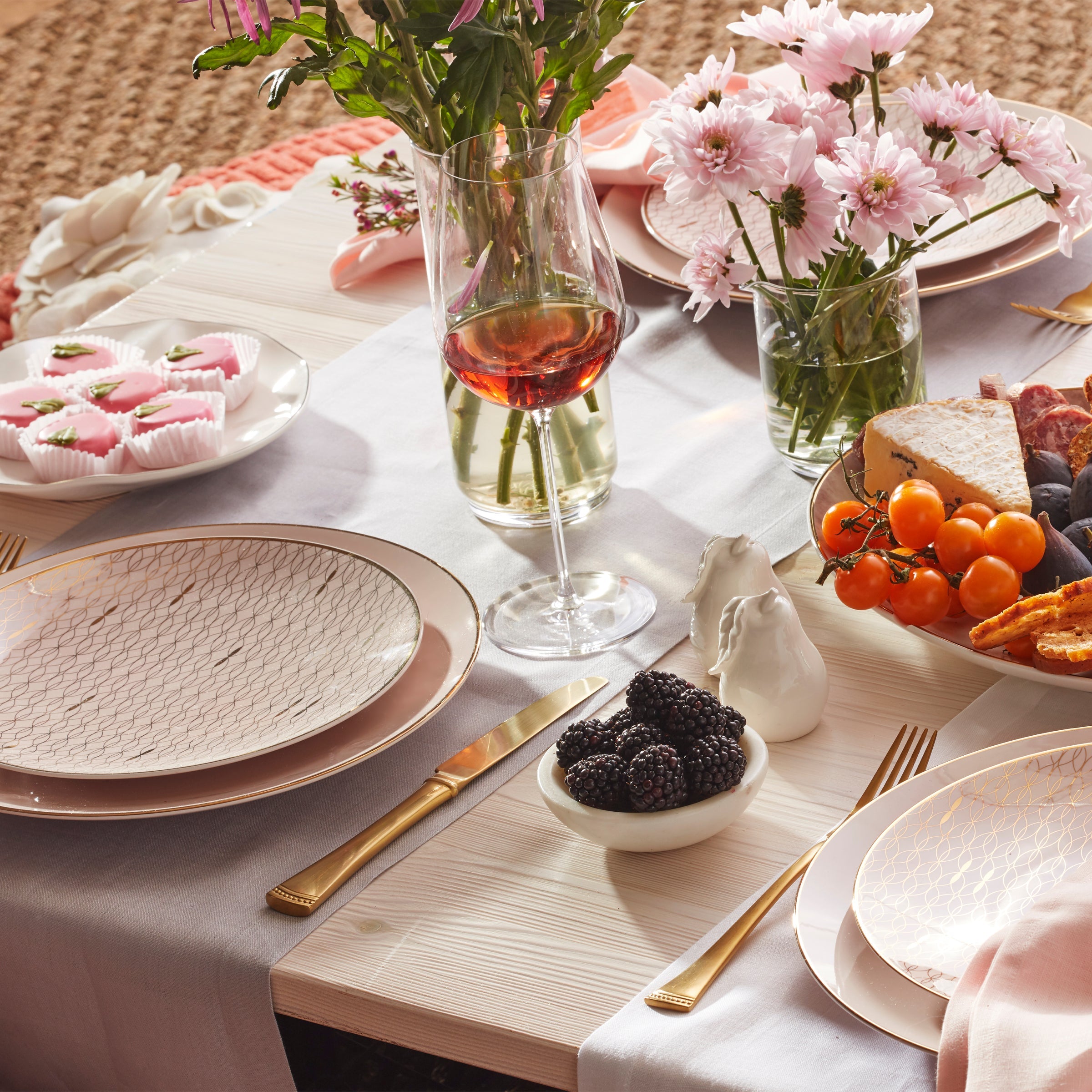 Trianna Blush 4-Piece Place Setting - Image 5
