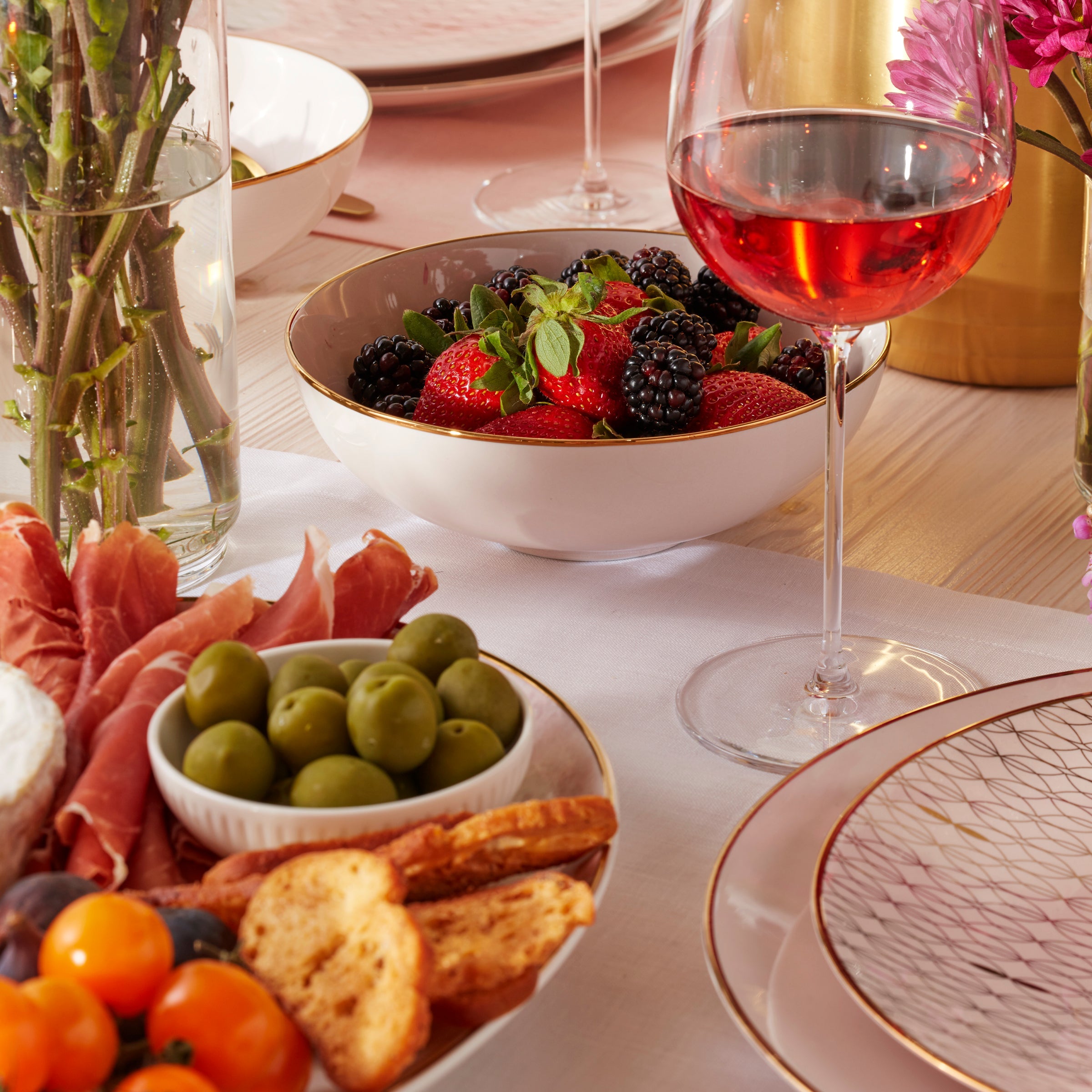 Trianna Blush 4-Piece Place Setting - Image 9