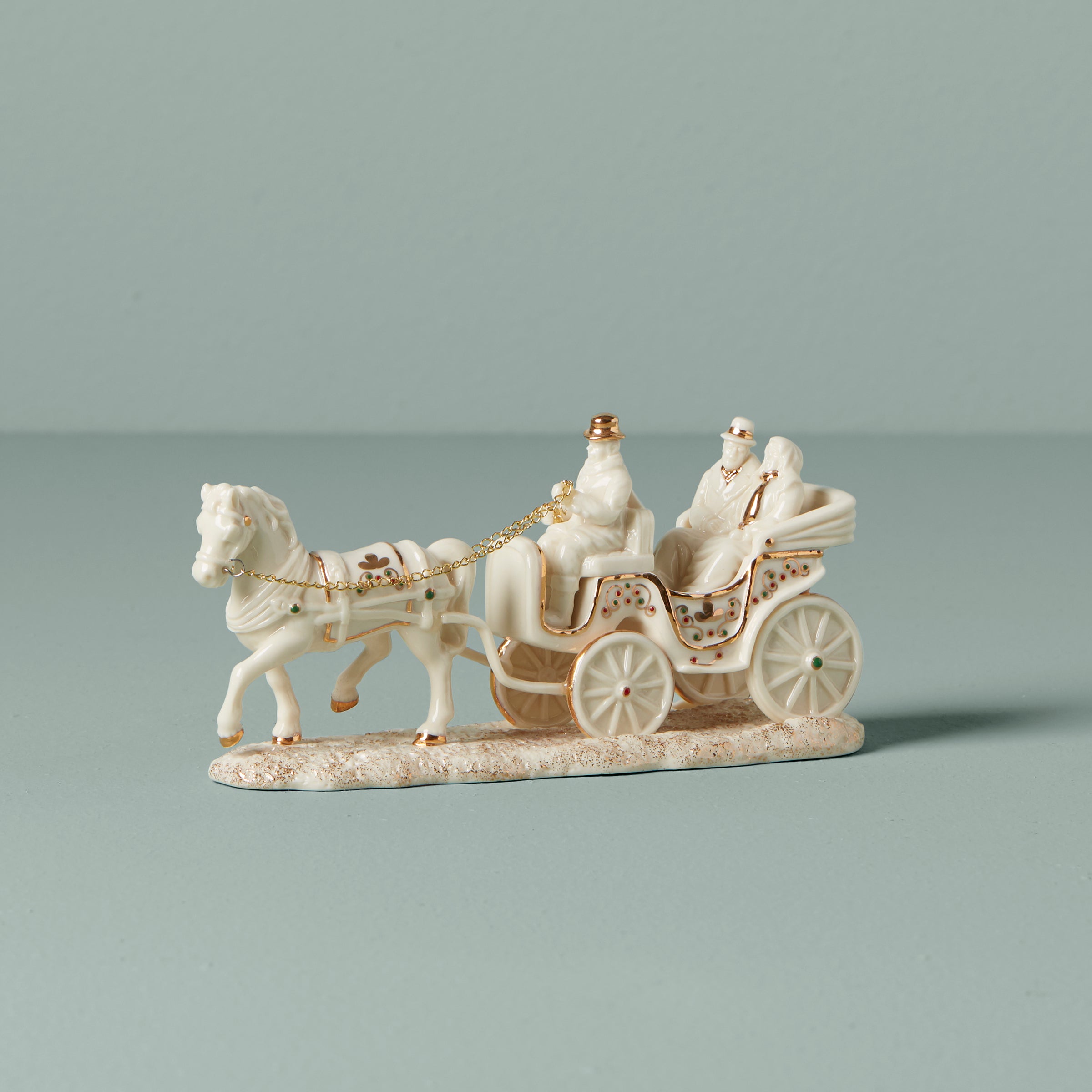 Mistletoe Park Horse-Drawn Carriage