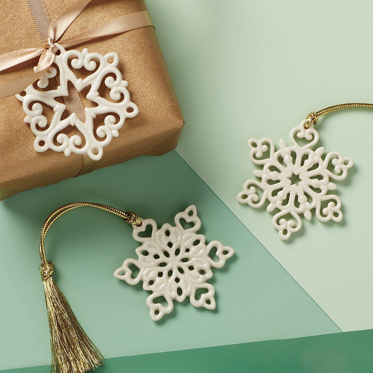 Mini Snowflake 3-Piece Ornament Set - Image 2