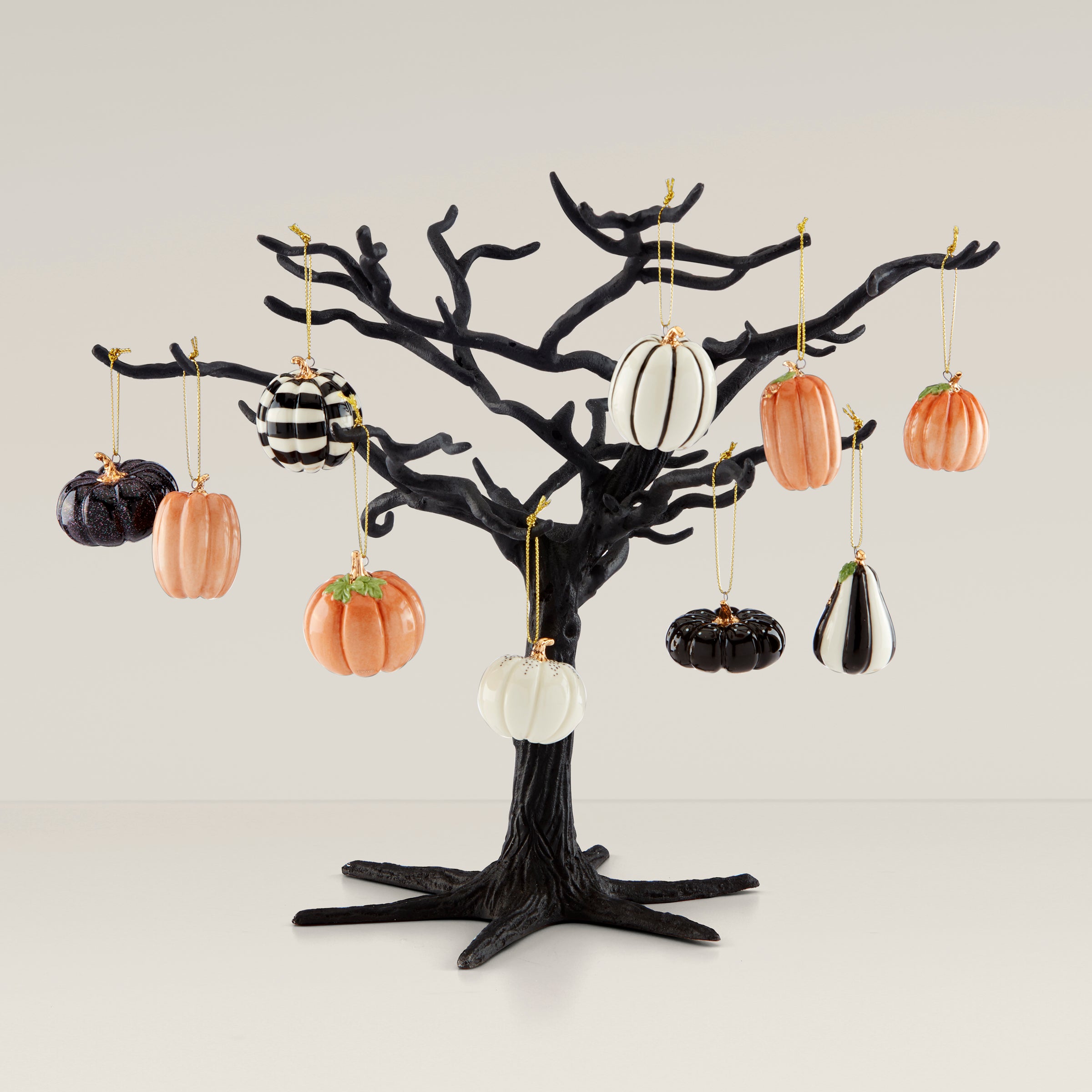 Mini Pumpkin 11-Pc Ornament & Tree Set