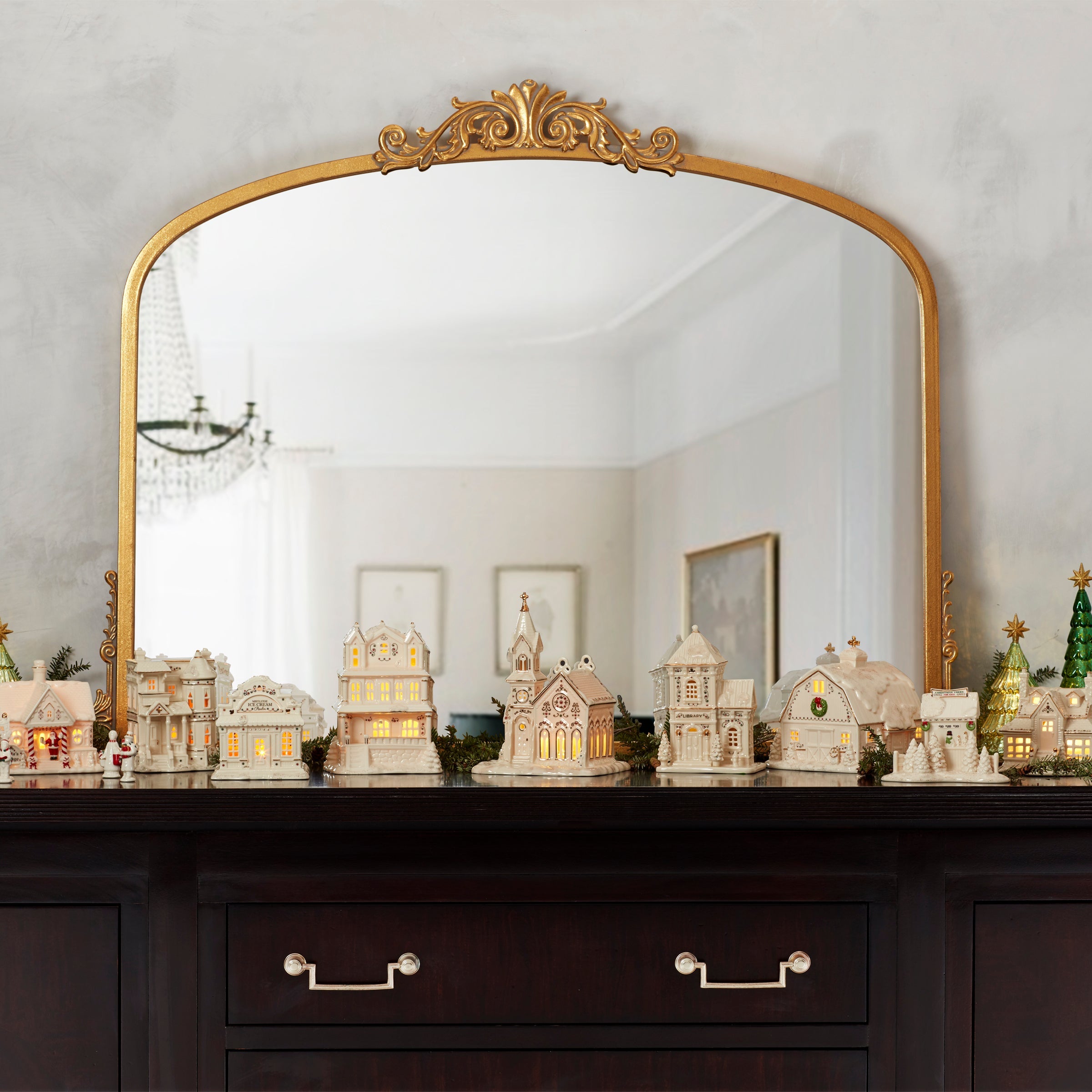 Mistletoe Park Lit Barn Figurine - Image 4