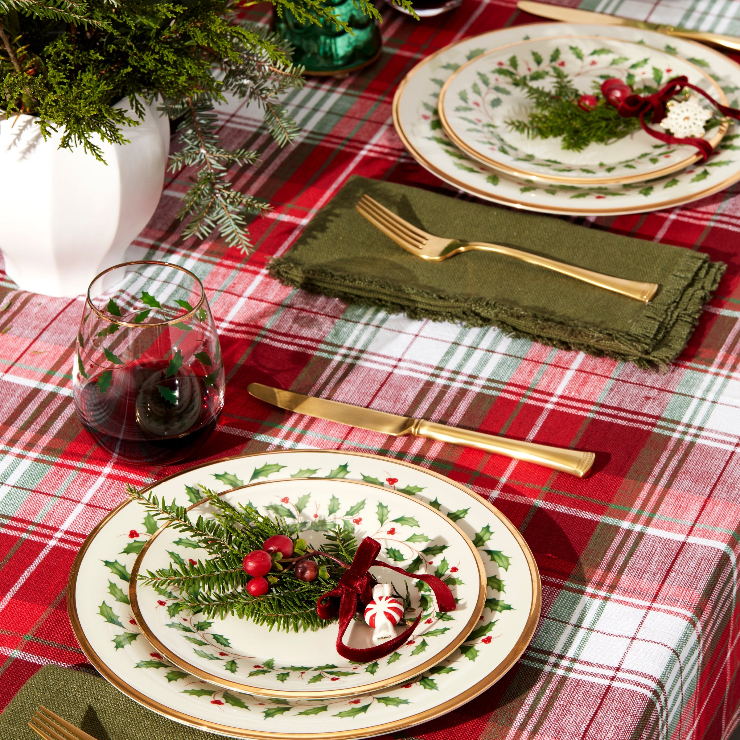 Holiday 12-Piece Plate & Bowl Set - Image 12