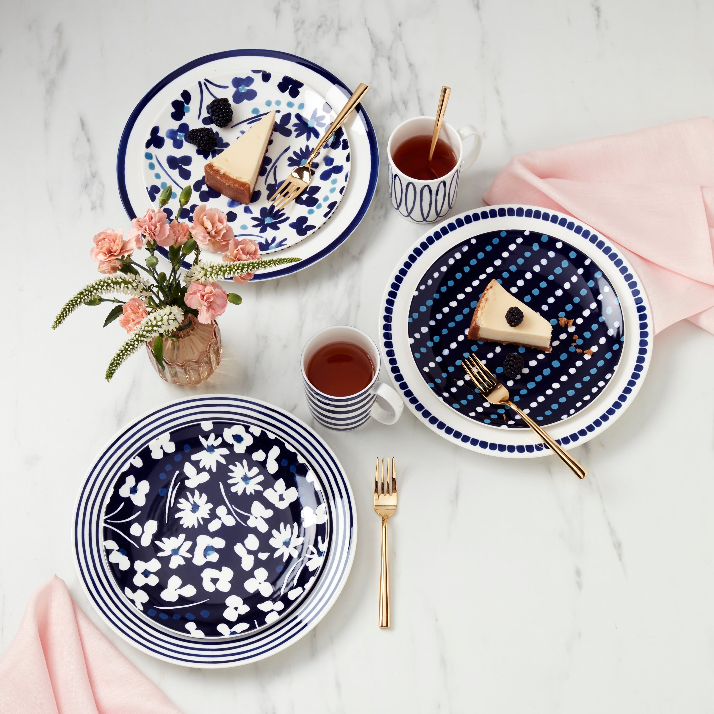 Floral Way Accent Plates - Set of 4 - Image 2