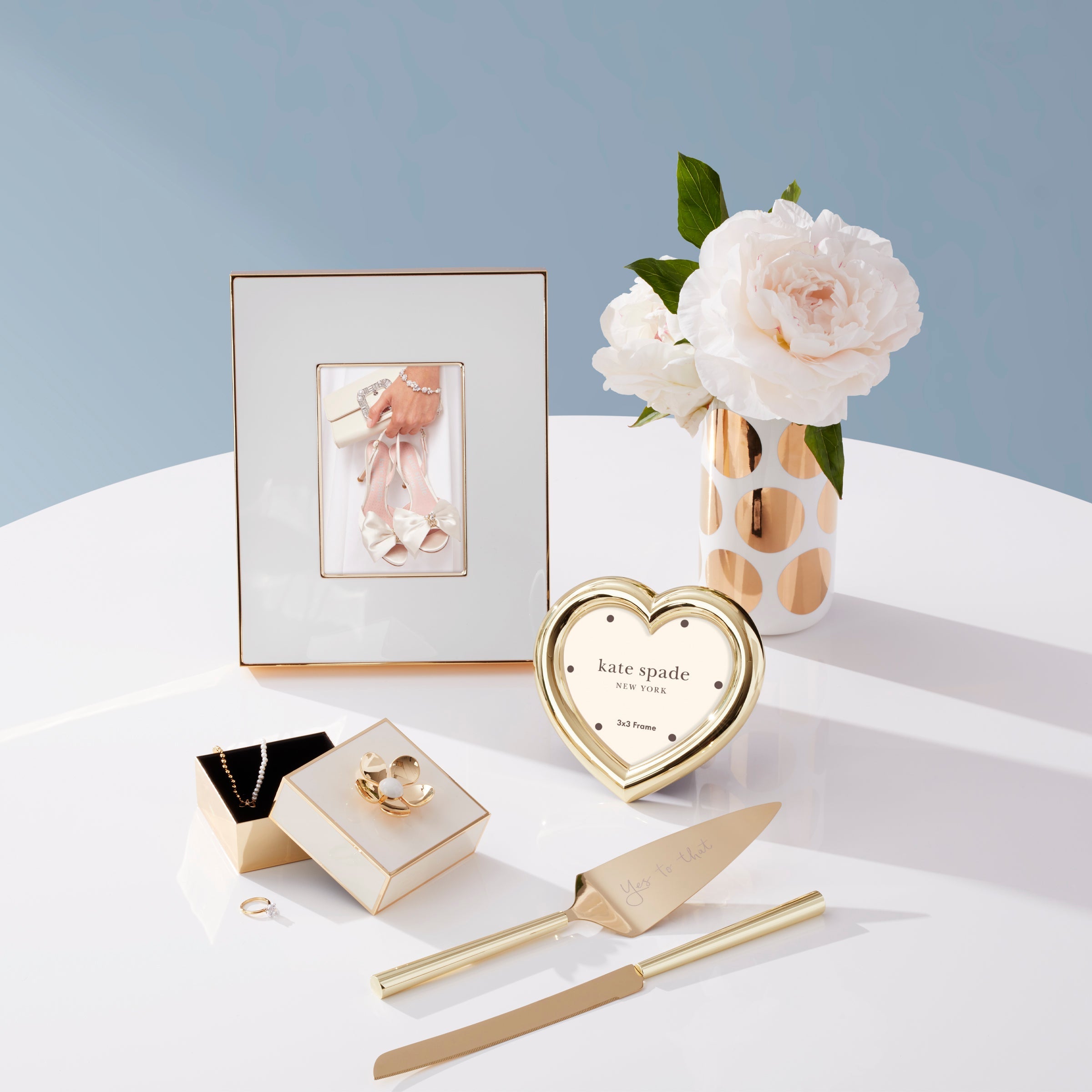 Charmed Life Gold Heart Frame - Image 3