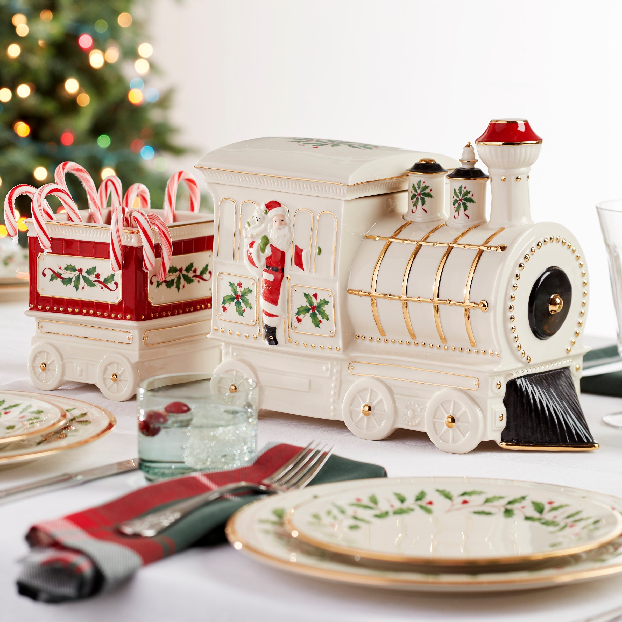 Holiday Train 5-Piece Serving Set - Image 6