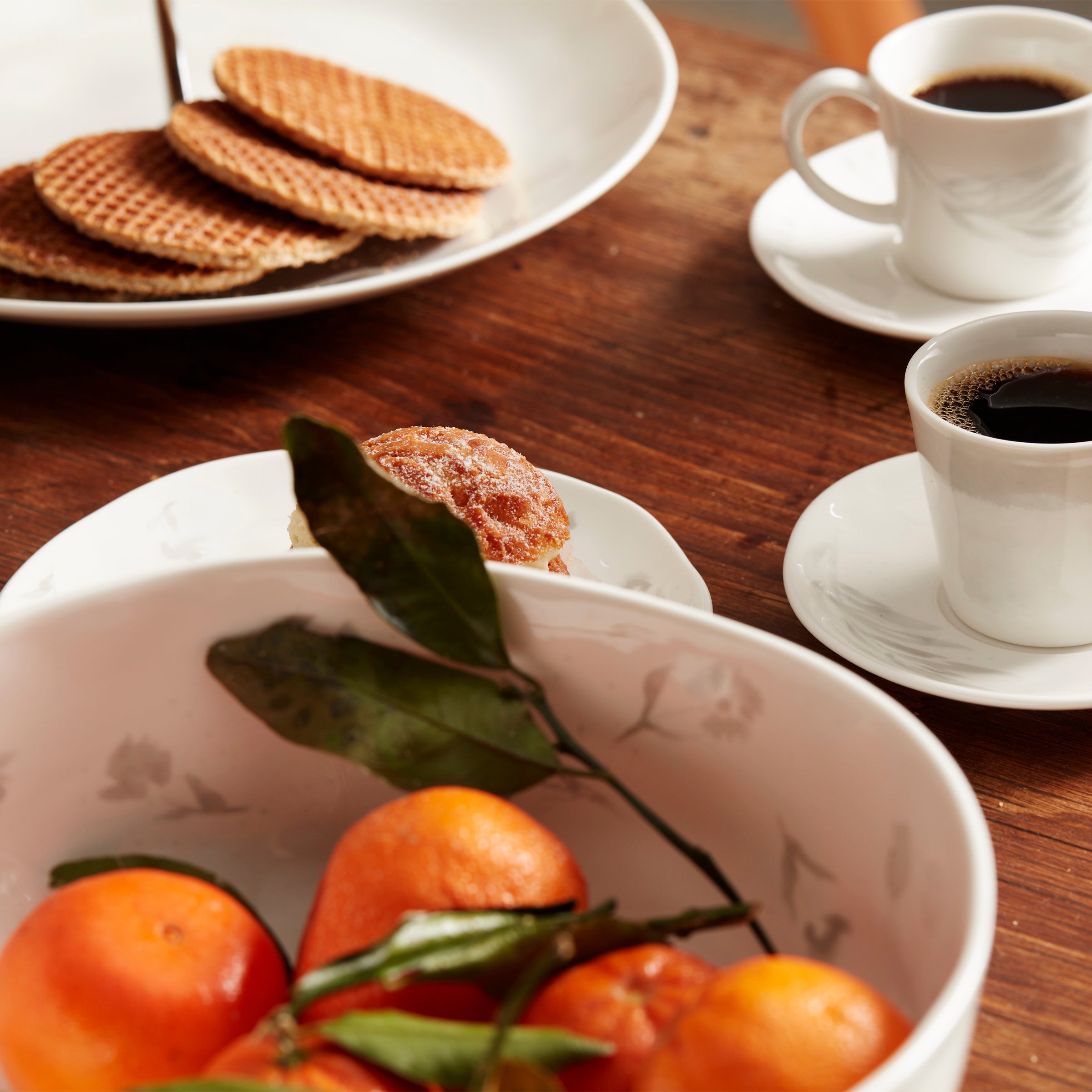 Oyster Bay 2-Piece Nesting Serving Bowls - Image 4