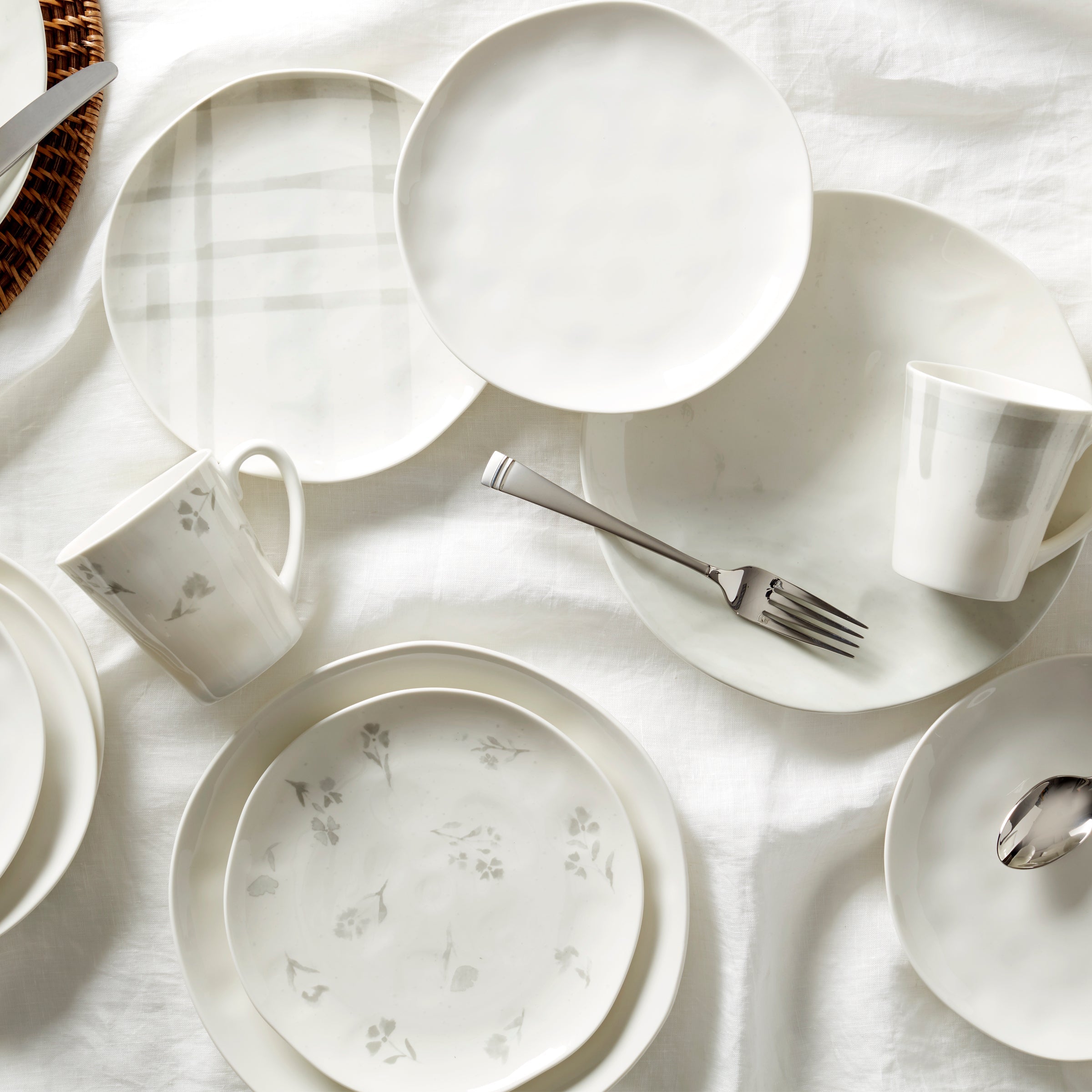 Bay Colors White Dinner Plates - Set of 4 - Image 2