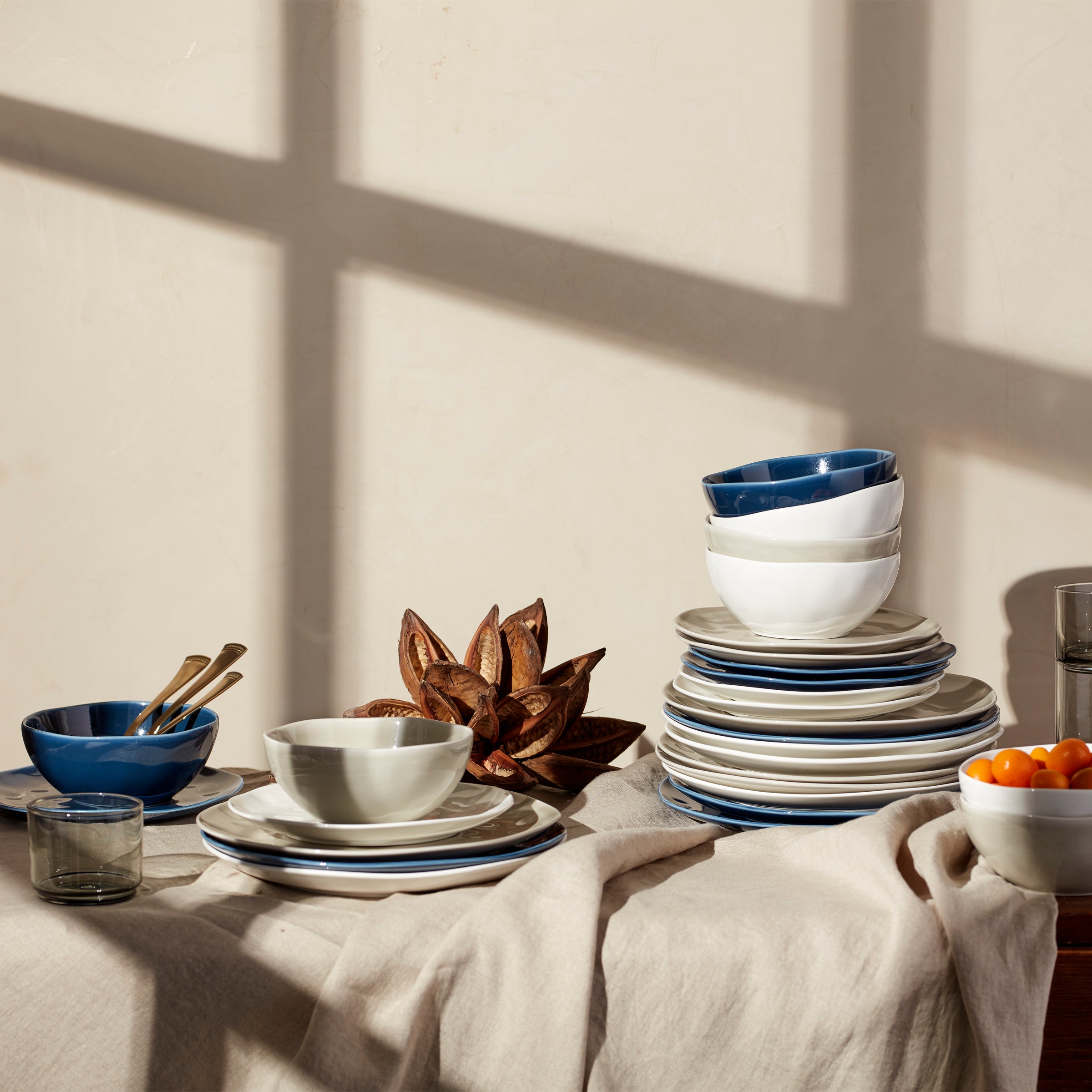 Bay Colors Grey 12-Piece Dinnerware Set - Image 3