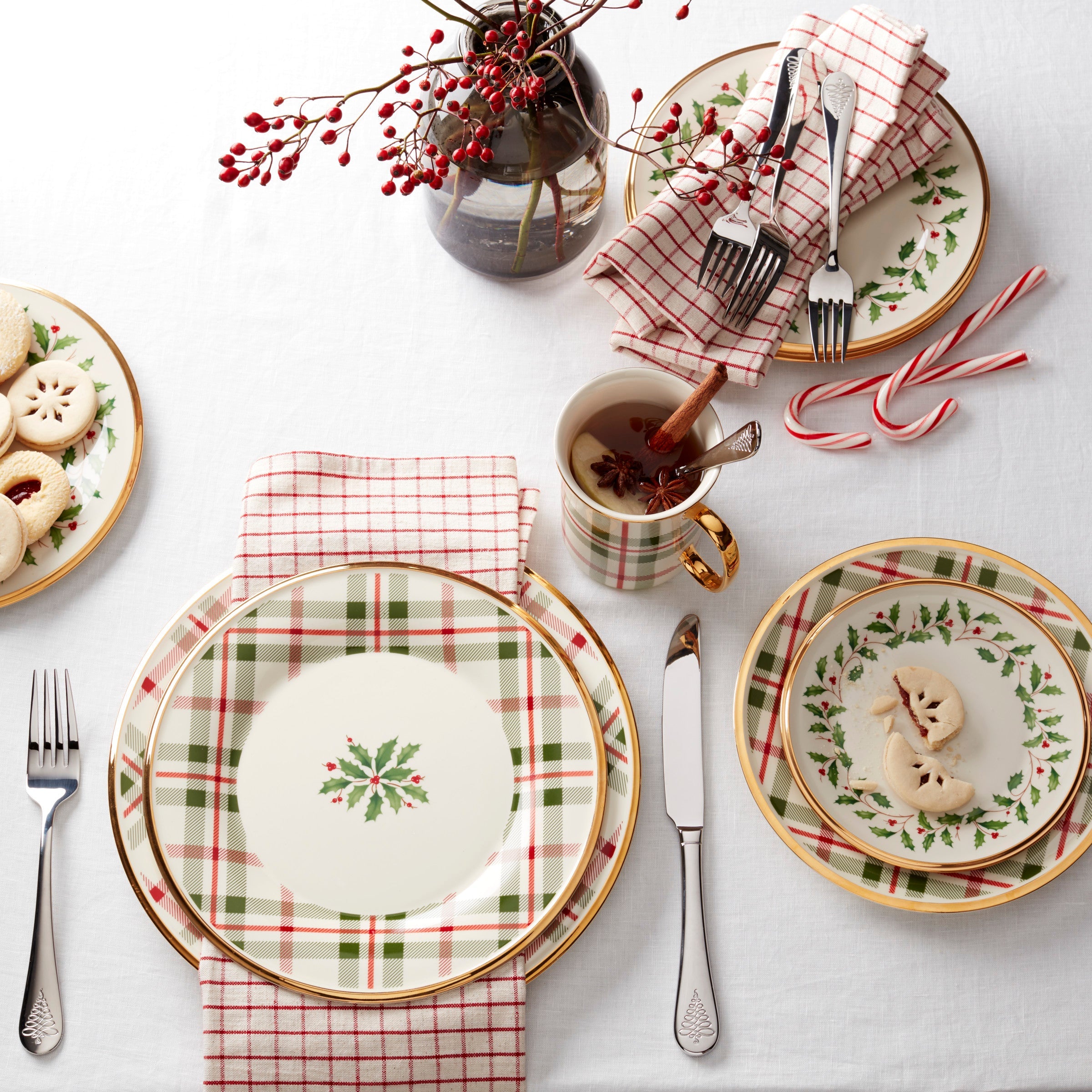 Holiday Plaid Dinner Plates - Set of 4 - Image 9