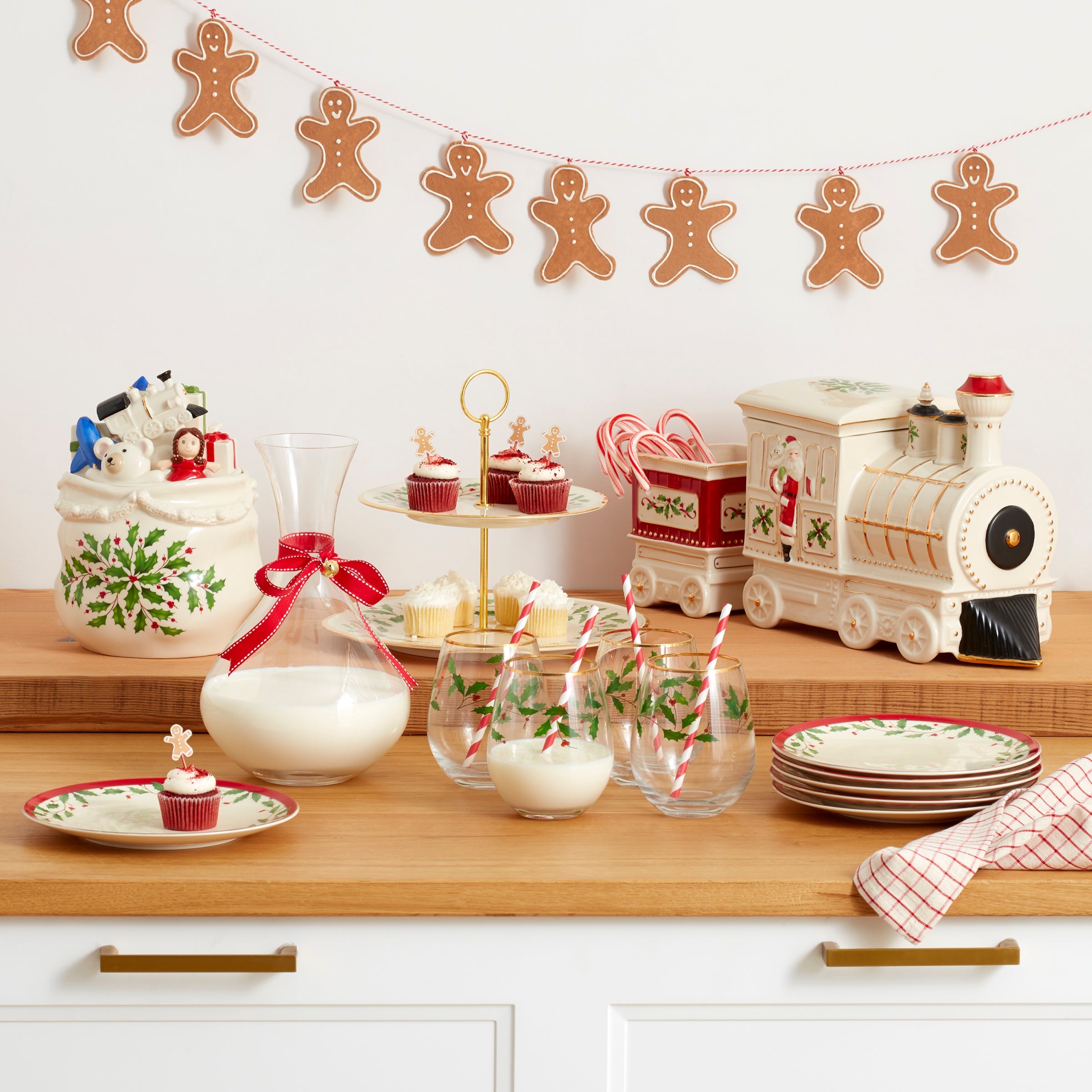 Holiday Train 5-Piece Serving Set - Image 4