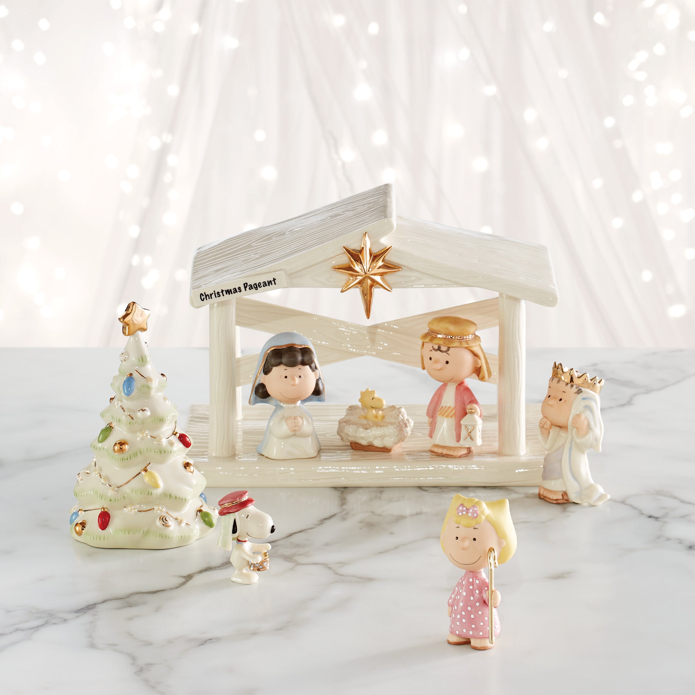 Peanuts 8-Piece Christmas Pageant & Creche Set
