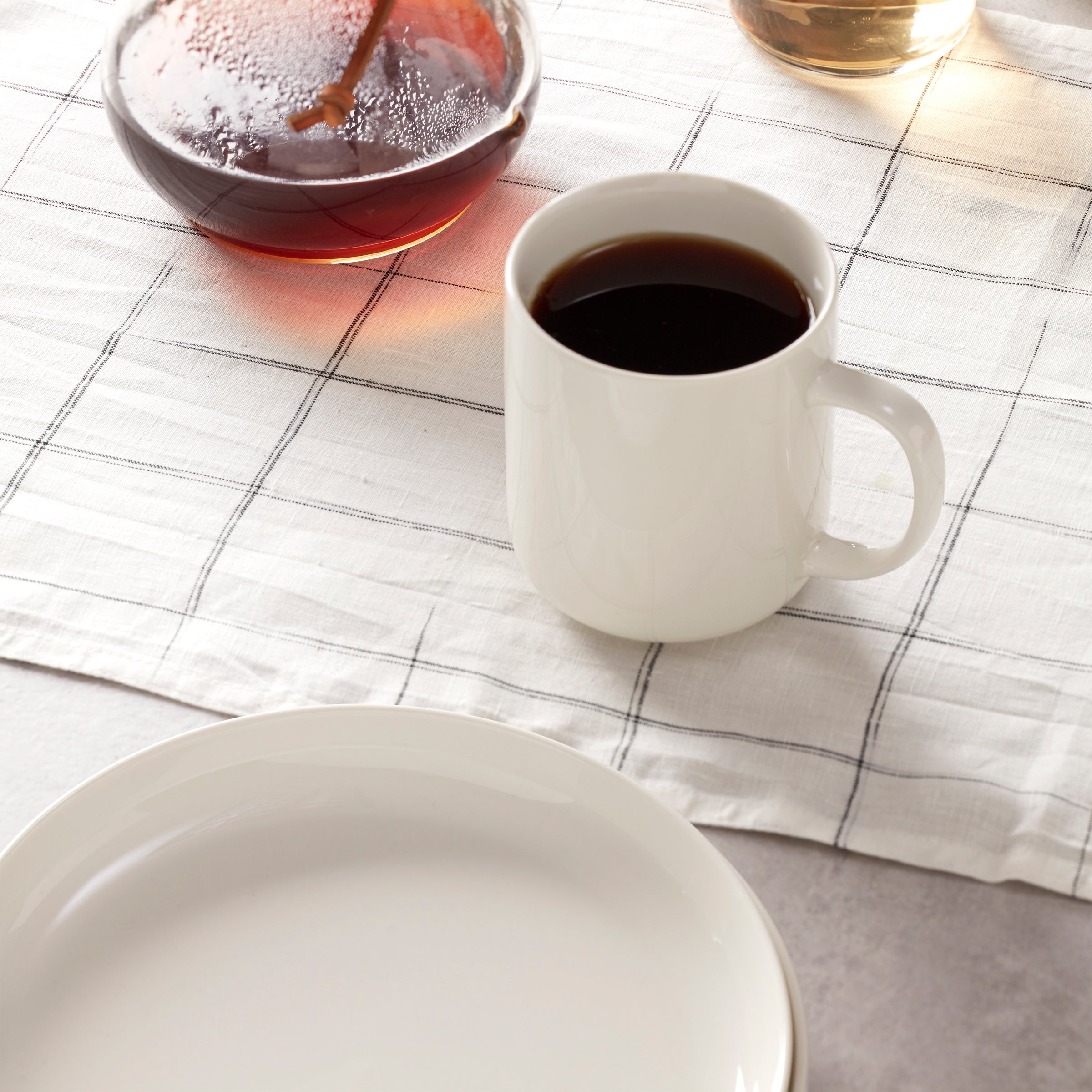 24 Seven White 12-Piece Dinnerware Set - Image 17