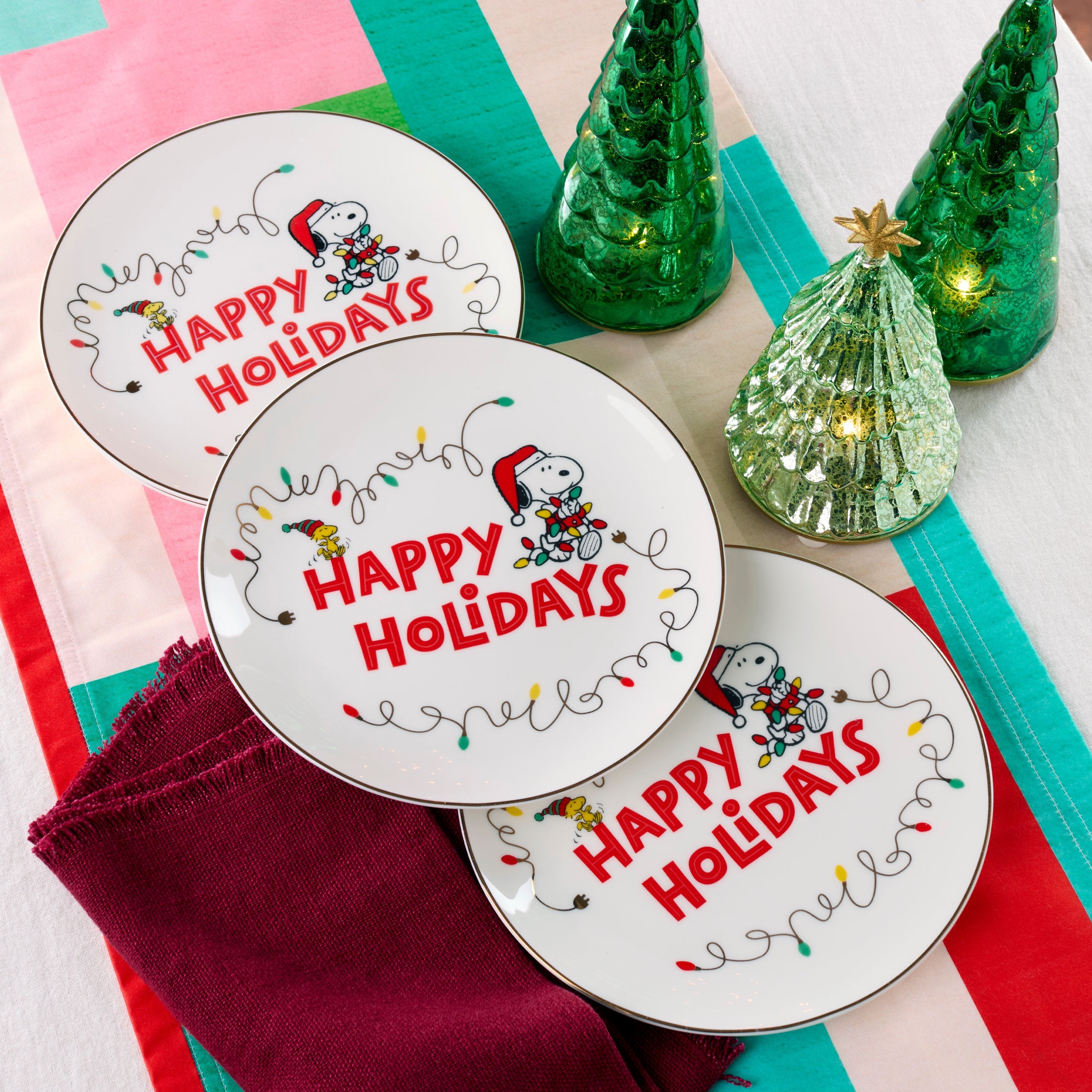 Snoopy Christmas Accent Plates - Set of 4 - Image 3