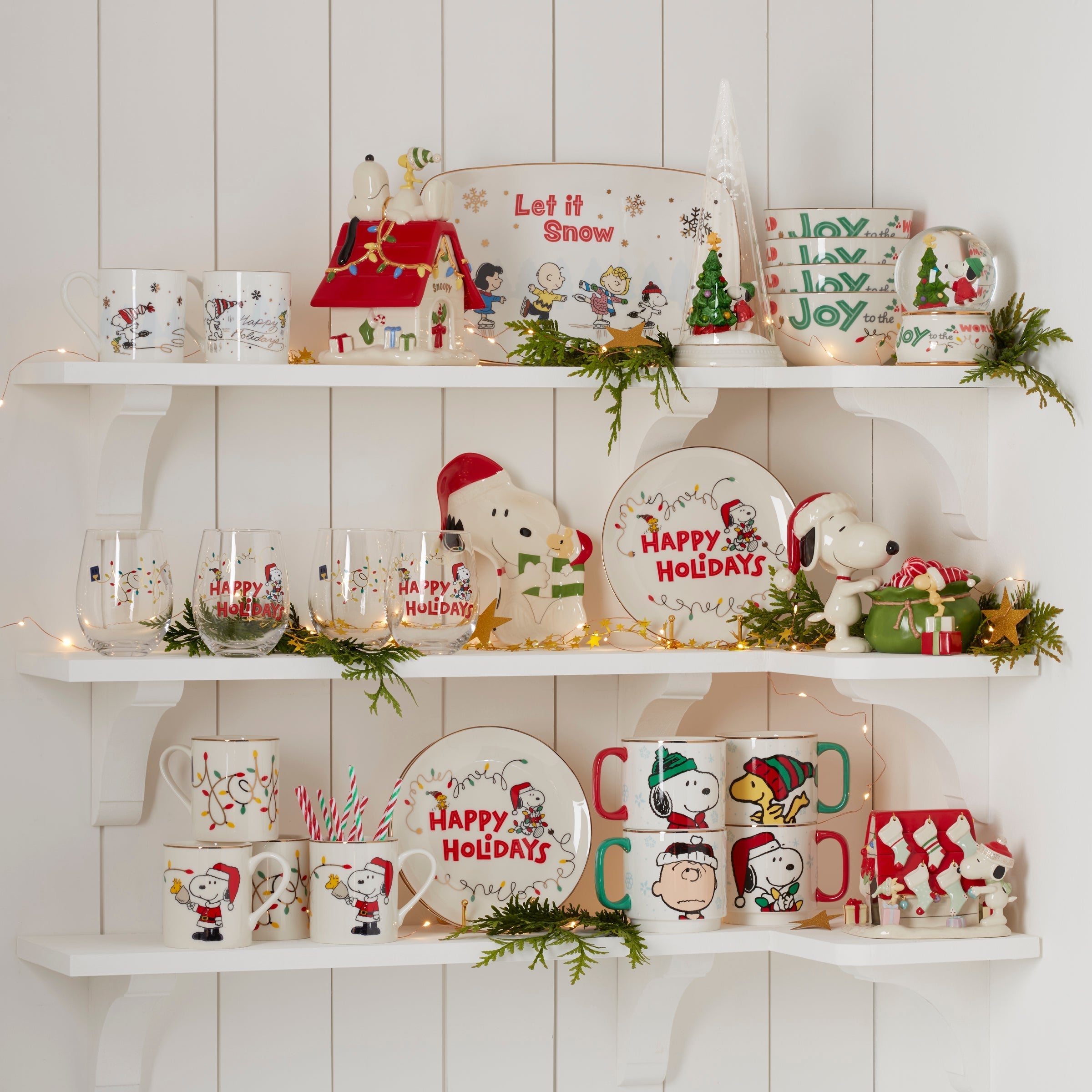 Snoopy Snow Globe - Image 3