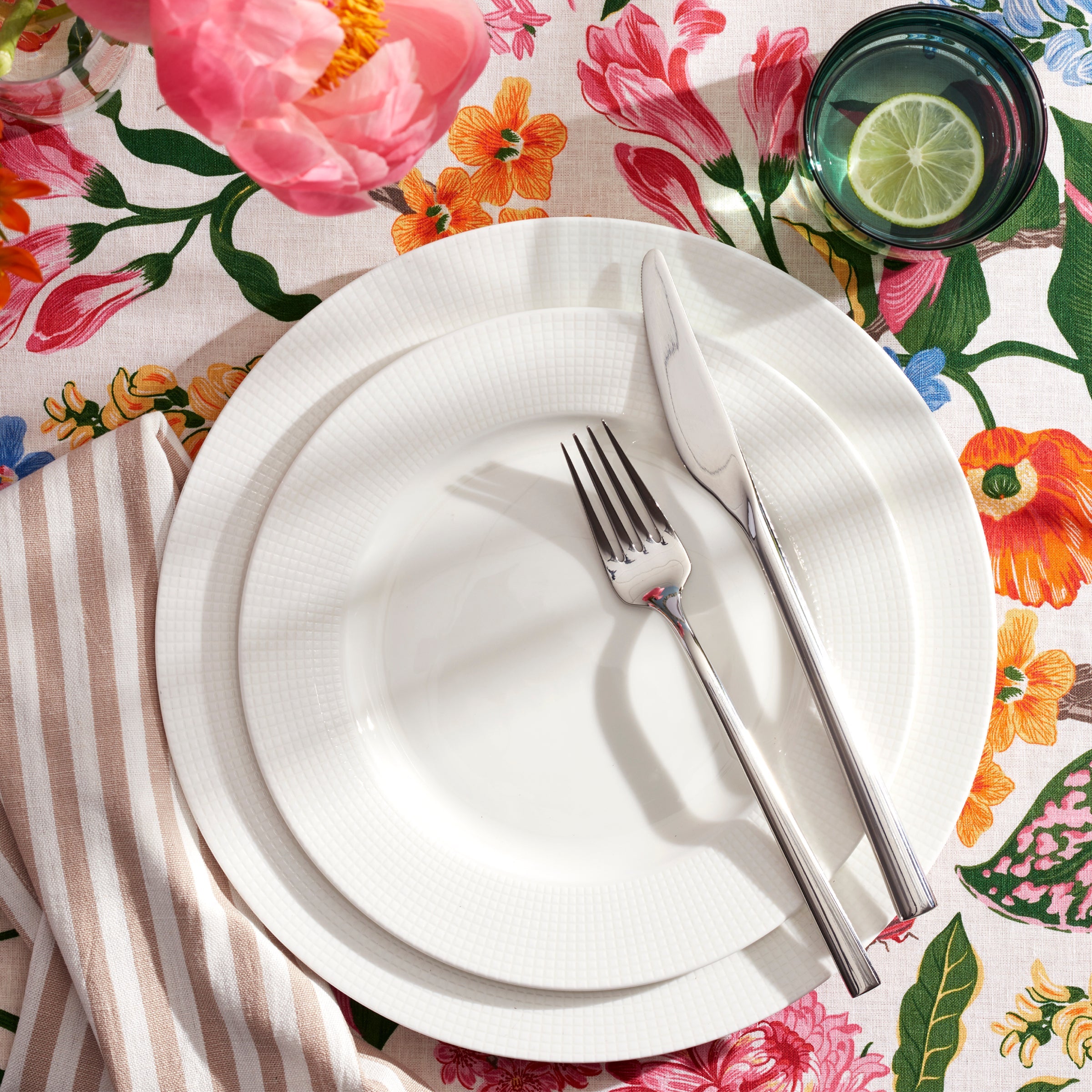 Tuscany Classics Accent Plates - Buy 4 Get 6 - Image 4