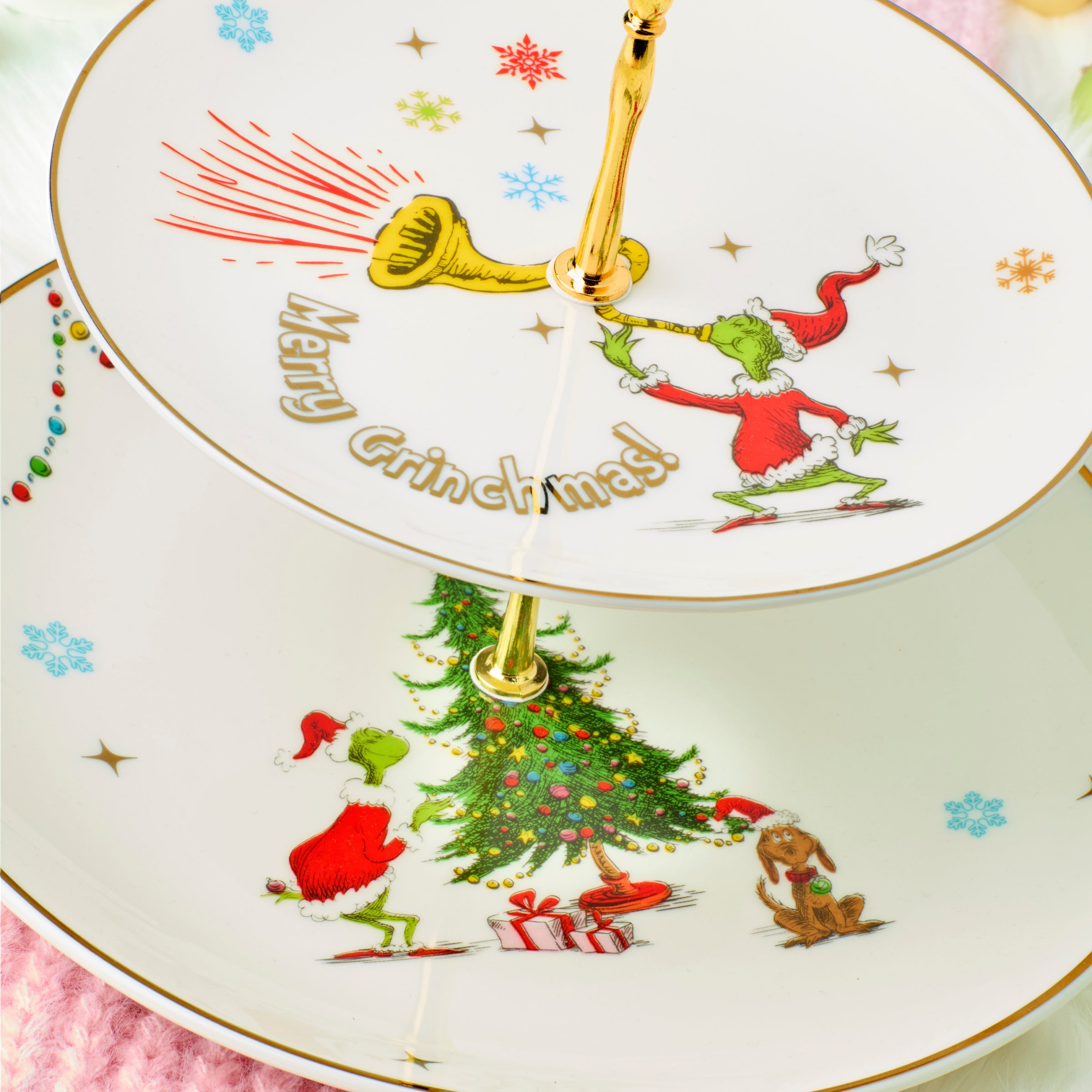 Merry Grinchmas 2-Tiered Server - Image 3