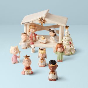 The Peanuts Christmas Pageant 12-Piece Figurine Set