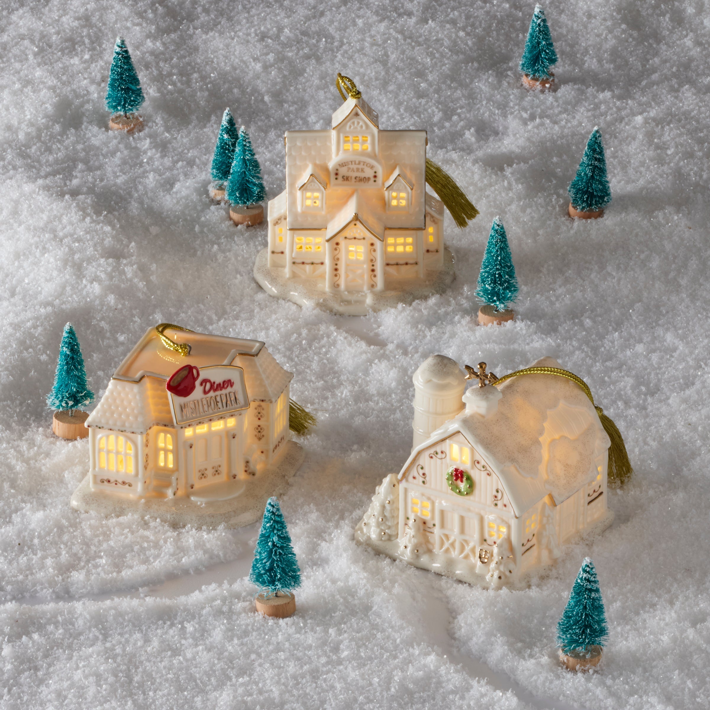 Mistletoe Park Diner Lit Ornament - Image 4