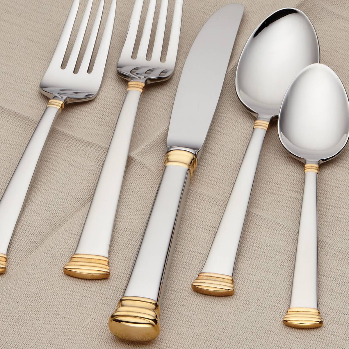 Eternal Gold 5 Piece Place Setting - Image 3