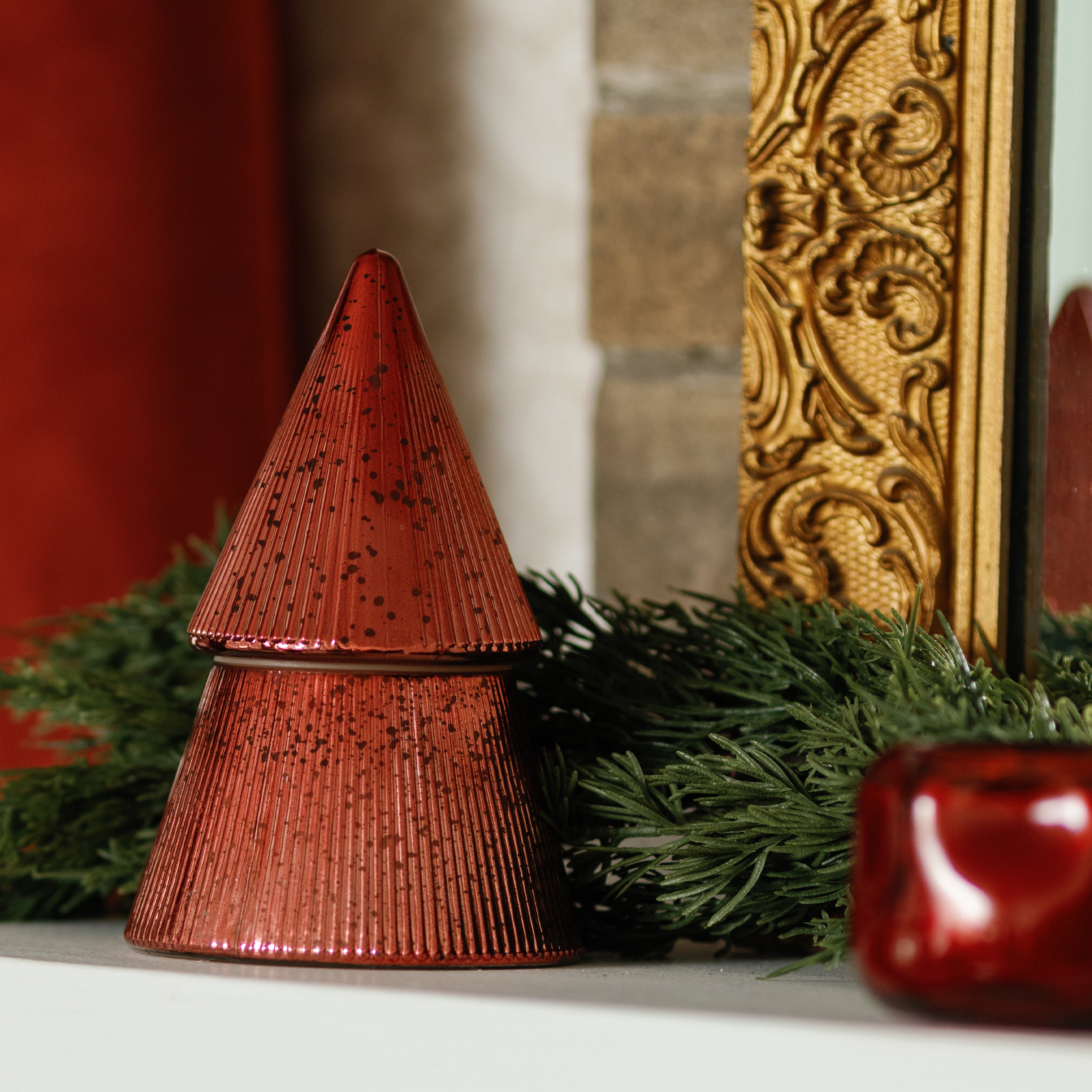 Red Mercury Glass 7-oz Soy Wax Tree Candle. Winter Berry - Image 4