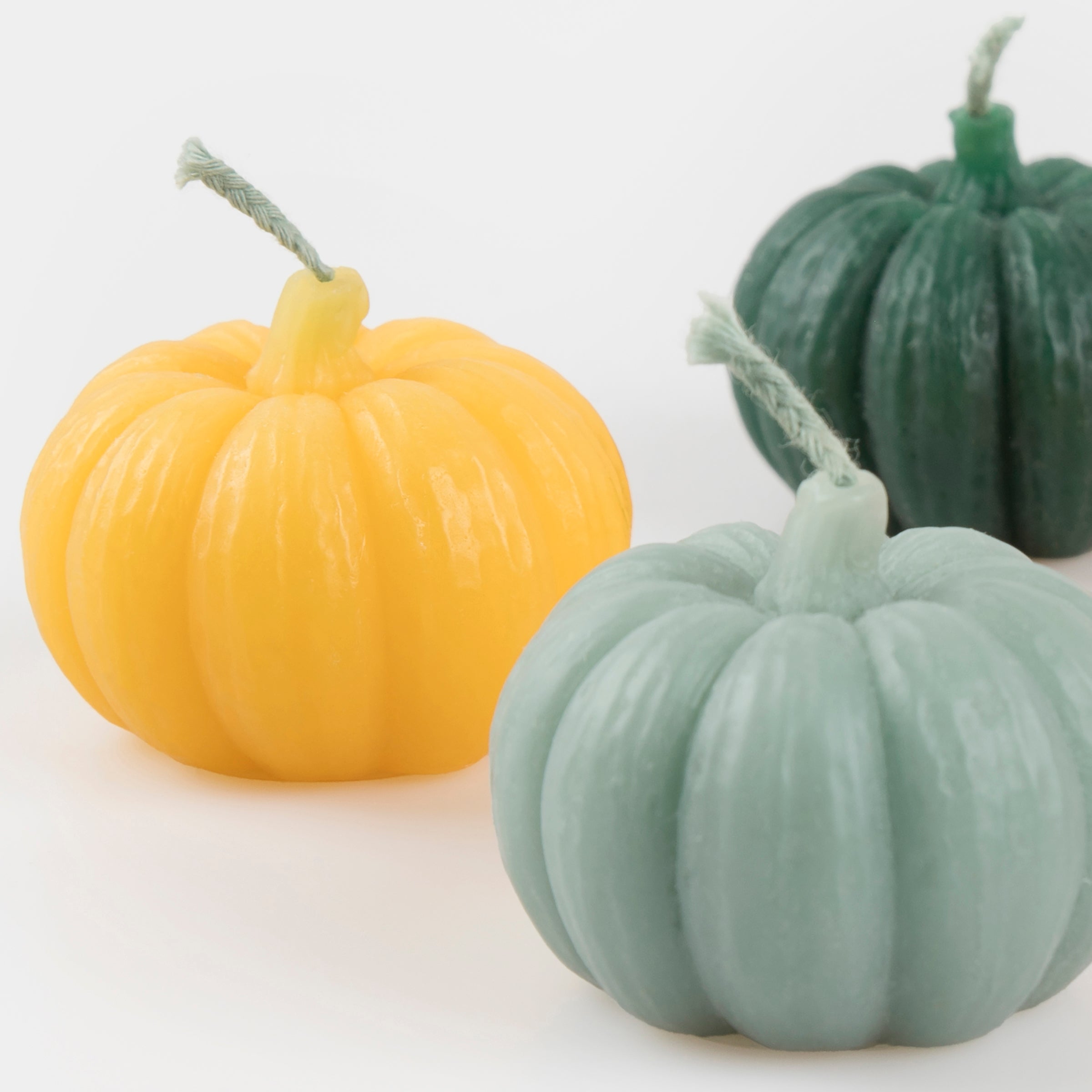 Mini Rainbow Pumpkin Candles. Set of 6 - Image 5