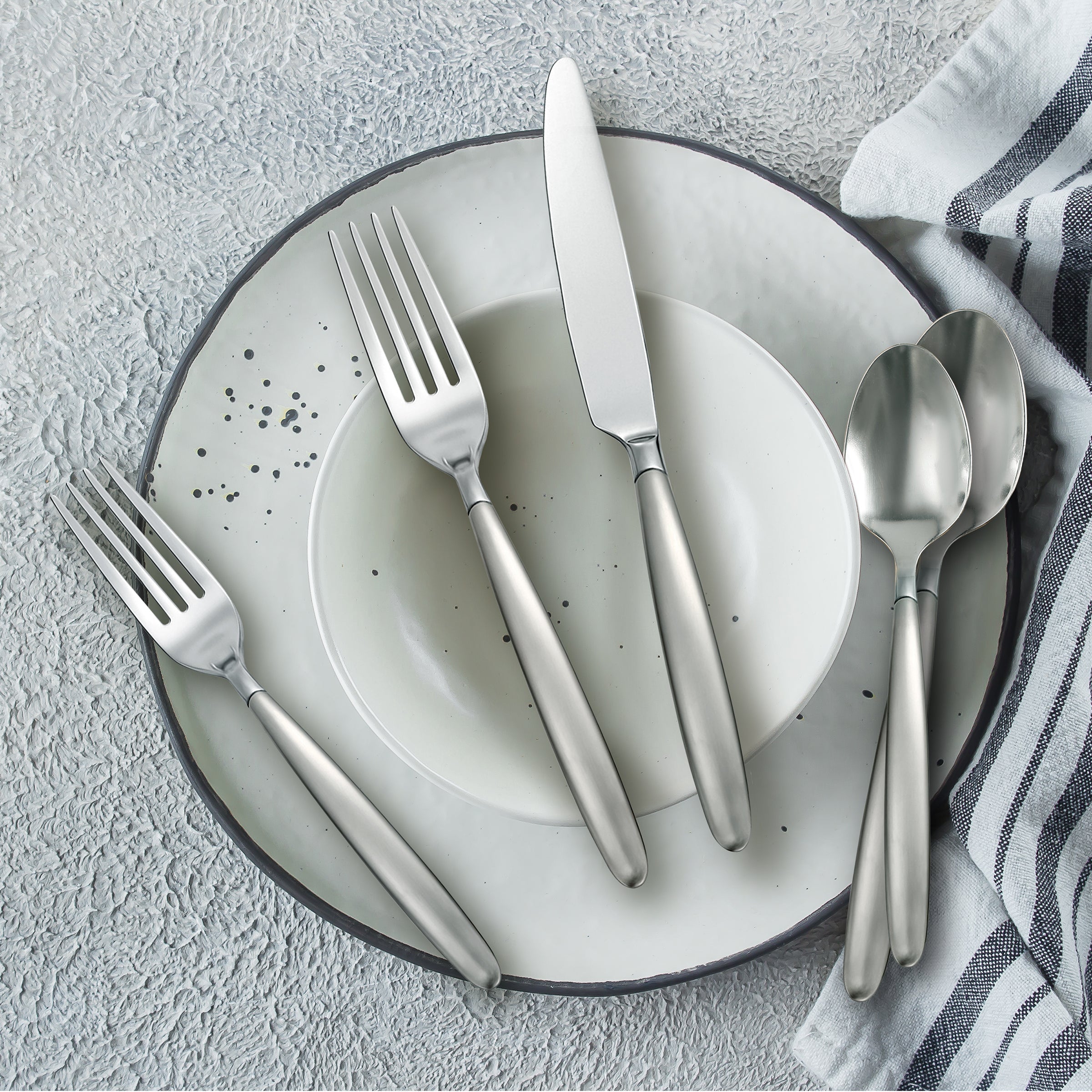 Tidal Frosted 30 Piece Flatware Kit - Image 3